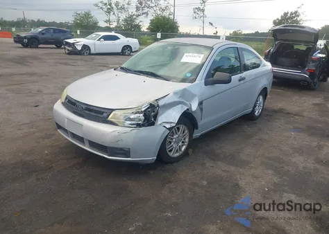 2008 Ford Focus Se/Ses z USA, uszkodzony, nr VIN 1FAHP33N58W121614